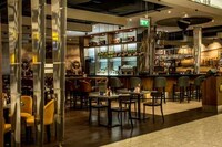 Aviation-Themed Airport Bars Image 7