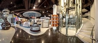 Experiential Candy Shops Image 4