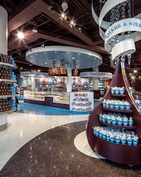 Experiential Candy Shops Image 7
