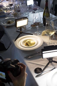 Photography-Ready Dishware Image 4