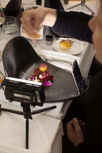 Photography-Ready Dishware Image 7