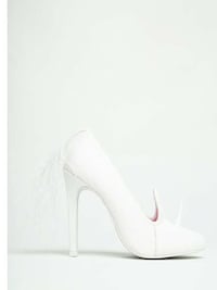 Unicorn-Inspired Pumps Image 4