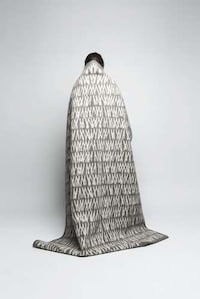 Minimal Decorative Blankets Image 6