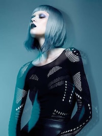 Blue-Tinged Hair Photography Image 4