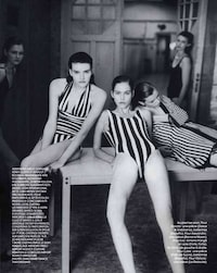Communal Bathing Photoshoots Image 8