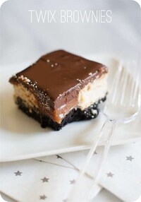 Candy Bar-Inspired Brownies Image 2