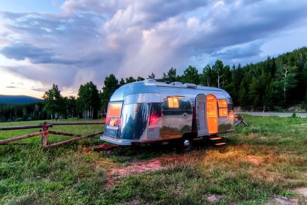 48 Innovative Mobile Homes
