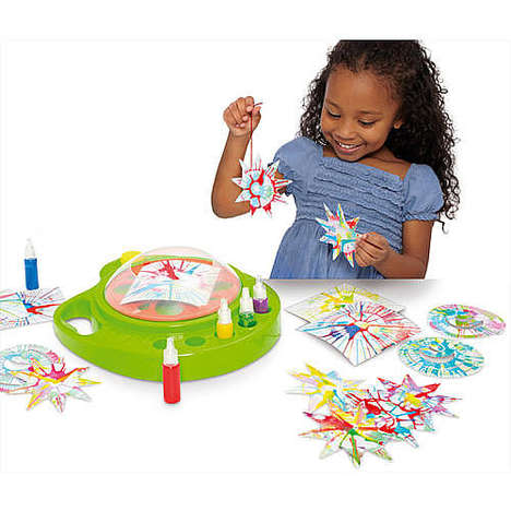 Illuminated Coloring Sets : Crayola LightUp Paint Palette