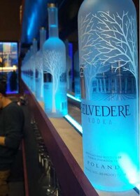 Cocktail-Centric Holiday Campaigns Image 5