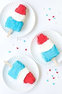 Popsicle-Inspired Holiday Cakes Image 5