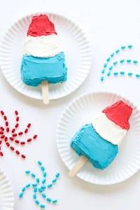 Popsicle-Inspired Holiday Cakes Image 6