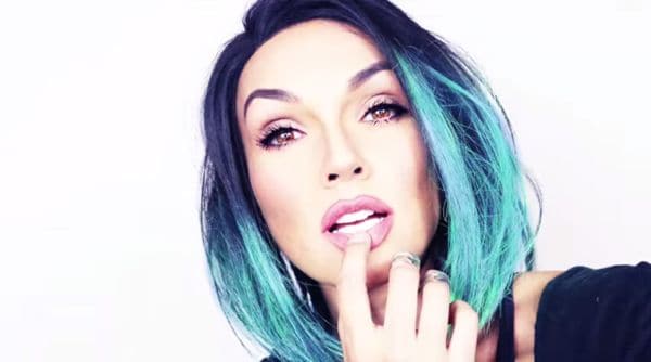 24 Memorable Makeup Tutorials