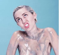Quirkily Nude Celebrities (UPDATE) Image 2