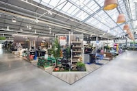 Sculptural Garden Centers Image 8