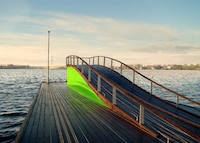 Elegant Wave-Shaped Piers Image 2