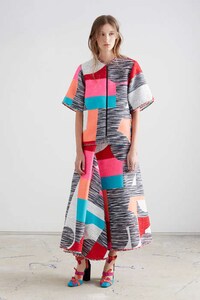 Box-Patterned Fashion Lines Image 2