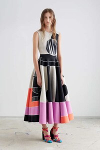 Box-Patterned Fashion Lines Image 3