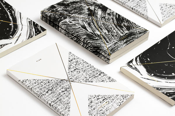 100 Lovely Stationery Sets