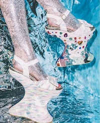 Decorative No-Heel Sandals Image 6