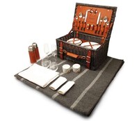 Luxurious Picnic Baskets Image 2