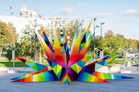 Colorful Geometric Street Art Image 5