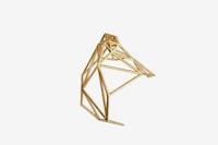 Skyline-Inspired Jewelry Displays Image 6