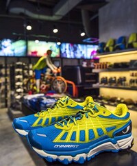 Modernized Garage Retail Stores Image 8