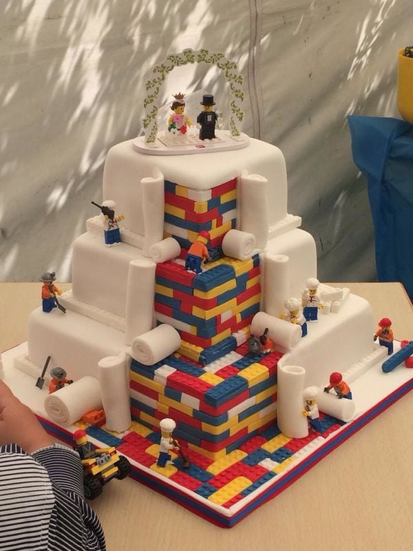 29 Nontraditional Wedding Cakes