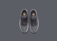 Lifestyle Basketball Sneakers Image 6