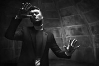 Monochromatic Celebrity Campaigns Image 7