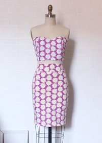 Playful Vintage-Inspired Fashion Image 3