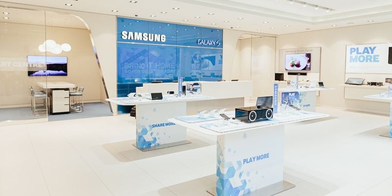 Experiential Tech Shops