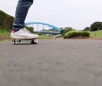 Segway-Mimicking Skateboards Image 6