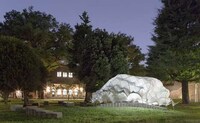 Undulating Carbon Pavilions Image 5