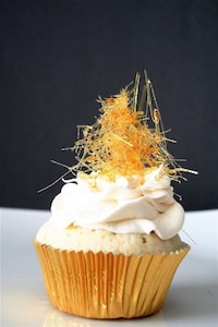 Celebratory Champagne Cupcakes Image 2