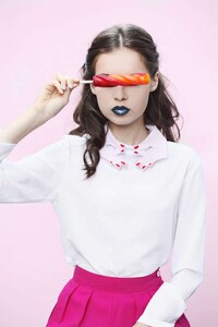Avant-Garde Summer Photography Image 3