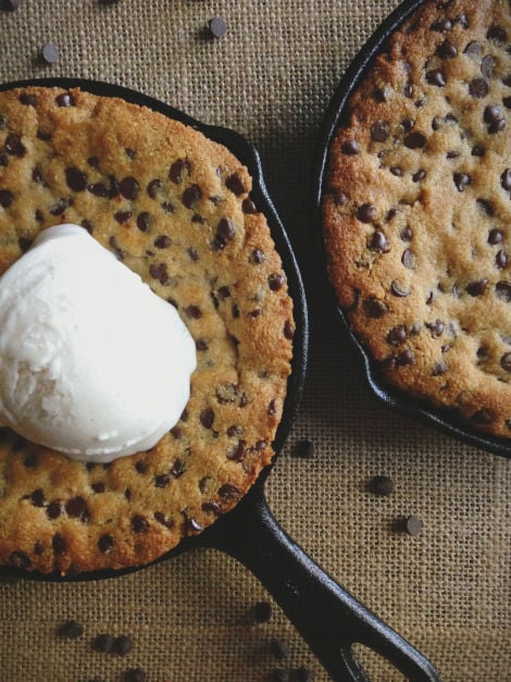 Paleo Cookie Pizzas