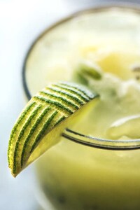 Citrusy Kiwi Cocktails Image 8
