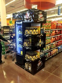 Zig-Zag Beer Displays Image 2