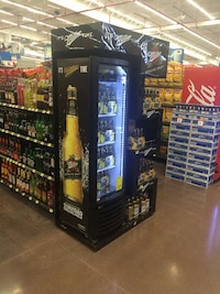 Zig-Zag Beer Displays Image 3