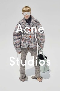Gender-Blurring Fashion Ads Image 2