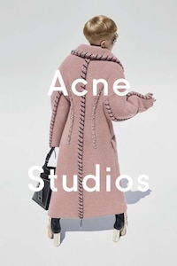 Gender-Blurring Fashion Ads Image 3