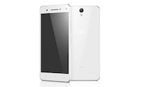 Selfie-Focused Camera Phones Image 6