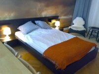 Free Hotels for Creative People Image 3