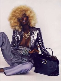 Models with Humongous Platform Sandals Image 5