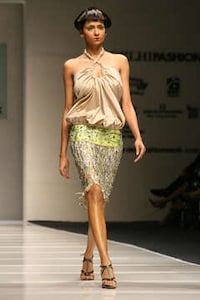Galactic Chic in India Image 4