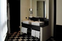 Hip High-Brow Hotels Image 8