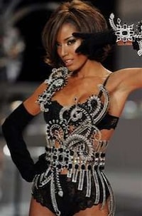 $5M Push-Up Bras Image 3