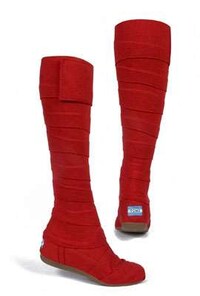 Socially Conscious Footware Fashion Image 3