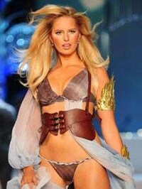 Belly Button Less  Super Models Image 2